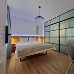 Rahouse - Self Check-in & Free Parking Brasov