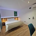 Rahouse - Self Check-in & Free Parking 3* Brasov