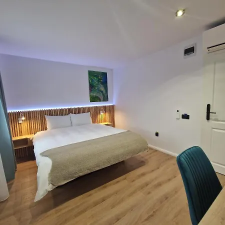 Rahouse - Self Check-in & Free Parking 3* Brassó
