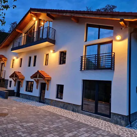 Rahouse - Self Check-in & Free Parking Konukevi