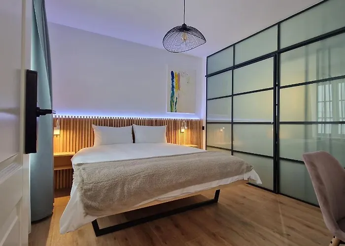 Rahouse - Self Check-in & Free Parking Braşov