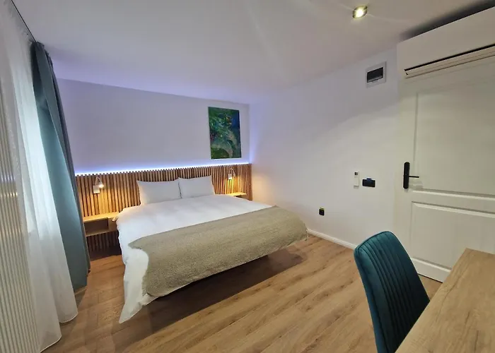 Rahouse - Self Check-in & Free Parking 3* Brasov