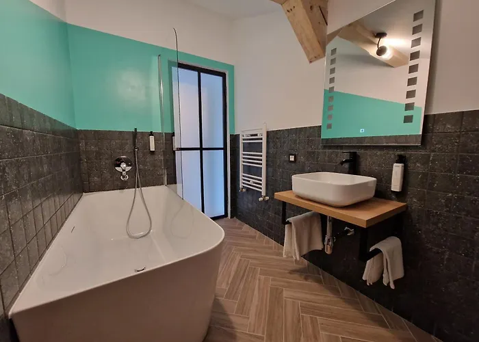 Guest house Rahouse - Self Check-in & Free Parking Brasov