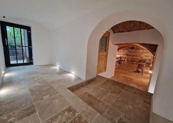 Гостевой дом Rahouse - Self Check-in & Free Parking 3*